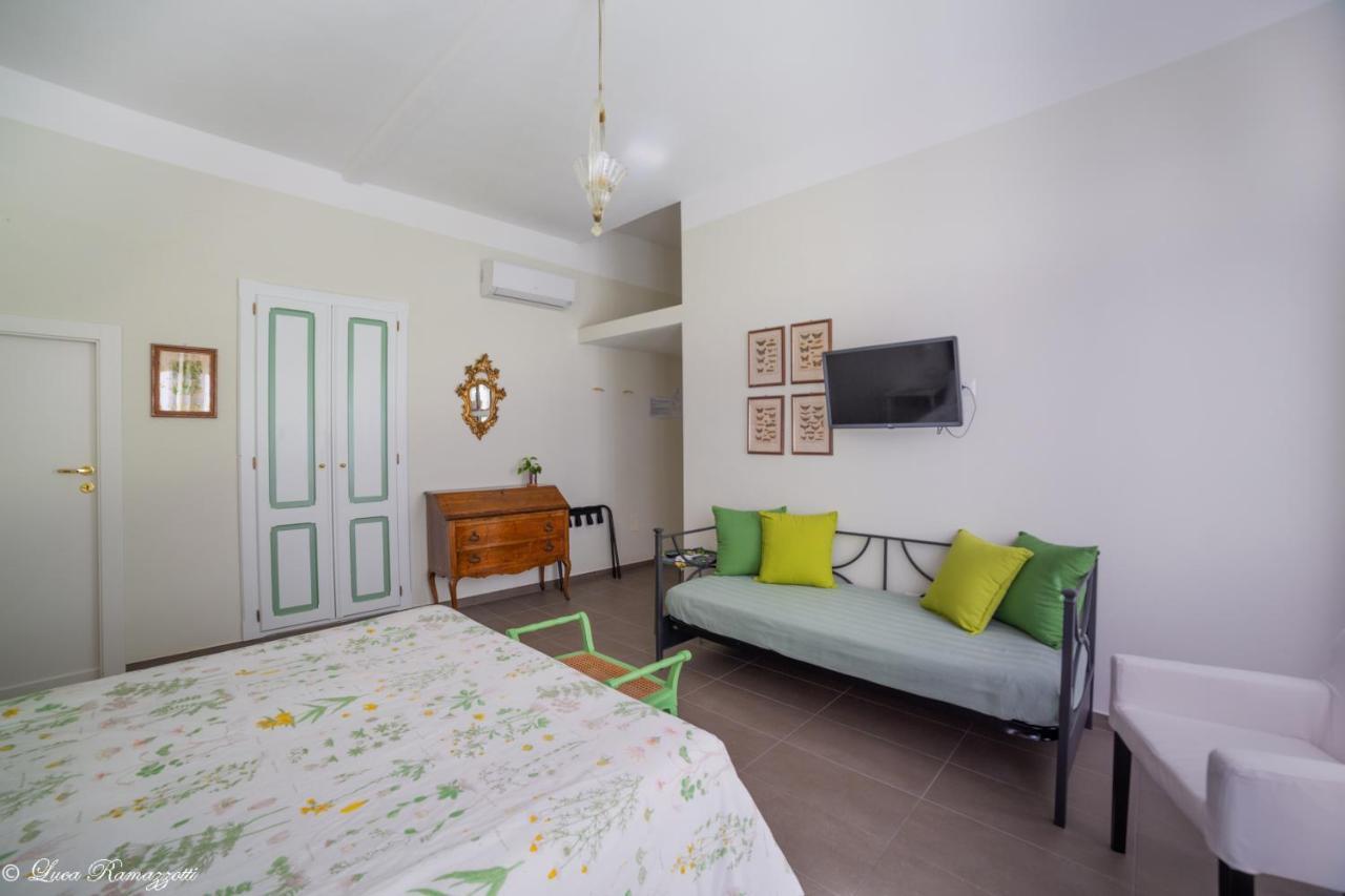 Janna 'E Mare Hotel Cagliari Buitenkant foto